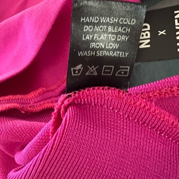 NWT NBD x Naven Donna Dress in Magenta - Picture 11 of 11